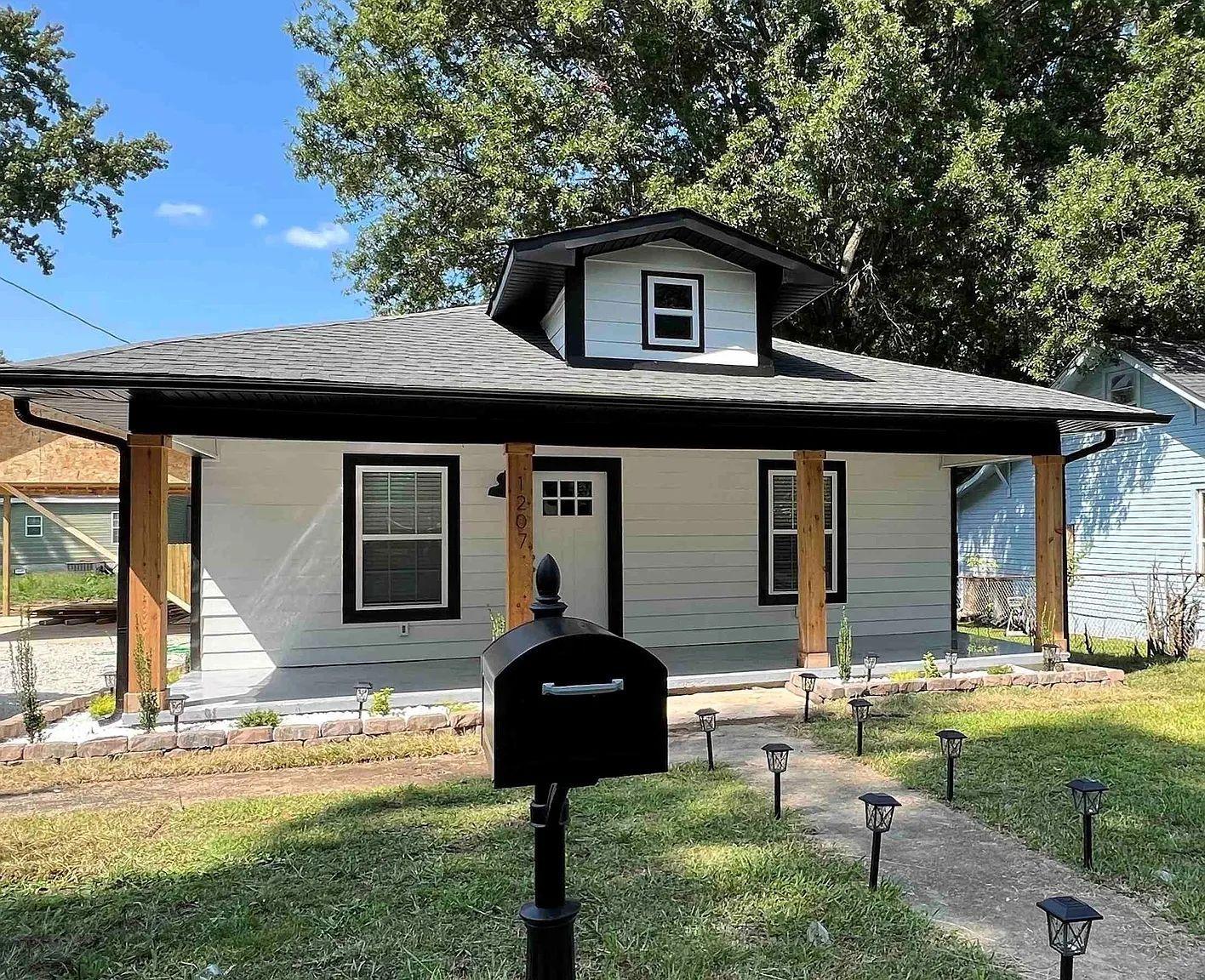 1207 Prospect Ave, Jackson, TN 38301 photo 1