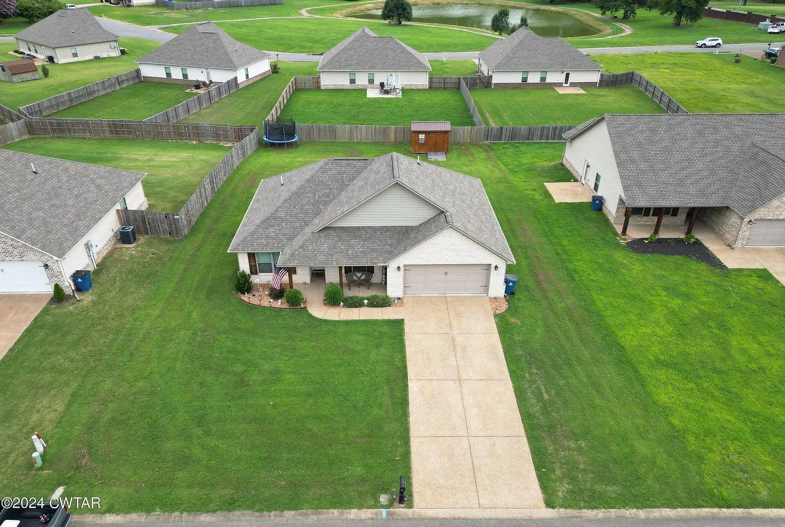 4899 Clover Run Dr, Humboldt, TN 38343 photo 1